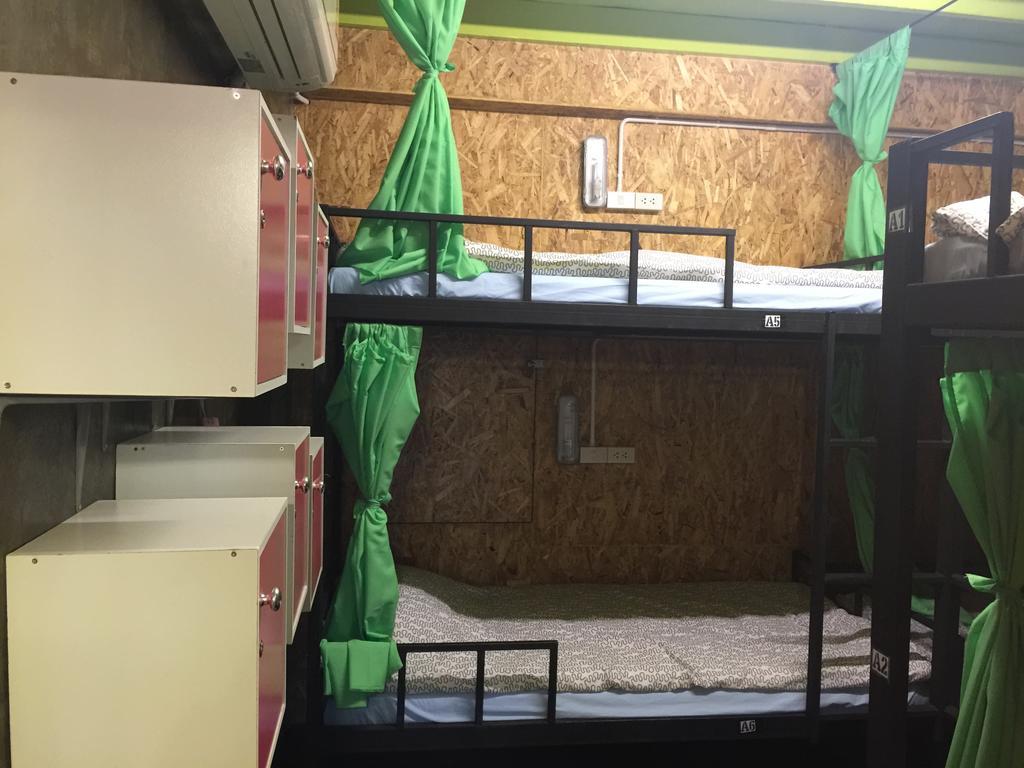 Hometown Hostel Samut Songkhram Room photo